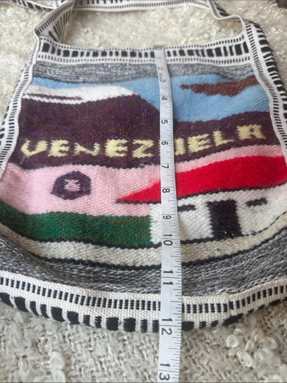 Venezuela Handwoven Crossbody Bag in Multicolor